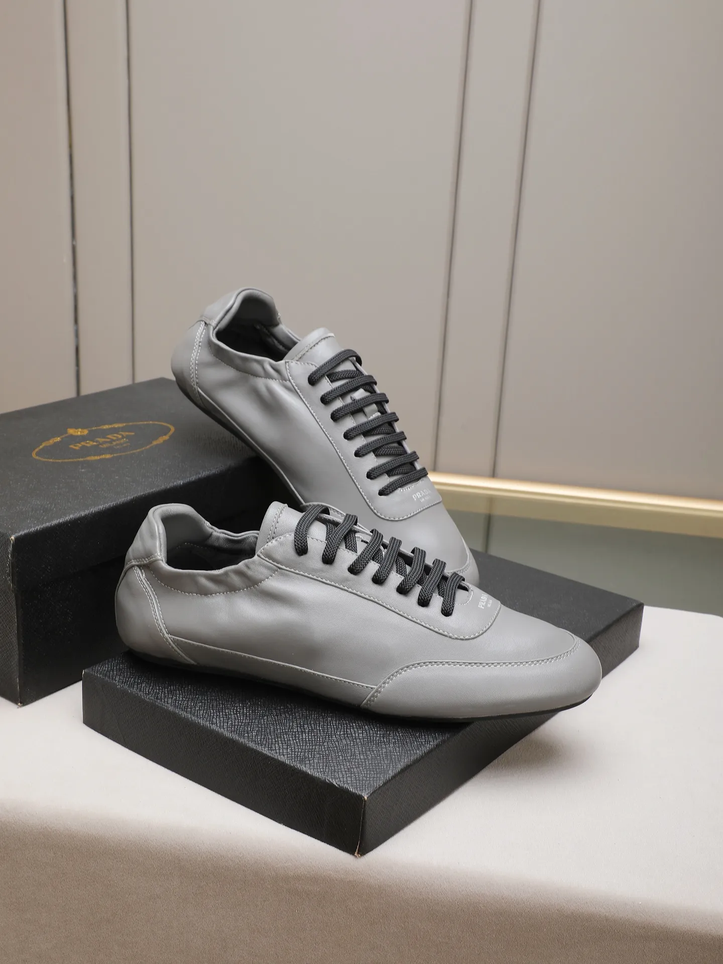 Men's shoes 💰520 PRADA, original version developed 1:1. Fabric sheepskin ➕Imported water-dyed sheep lining, rubber outsole, code number 38 to 44 (45 customized)